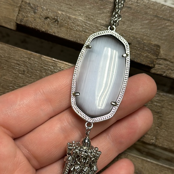 Kendra Scott euc grey slate gemstone crystal pendant fringe long necklace - Picture 5 of 6